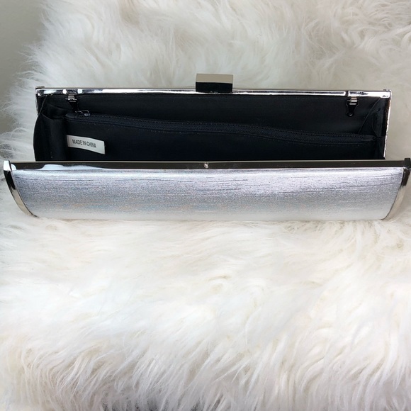 Cute Silver Evening Clutch - Picture 3 of 3